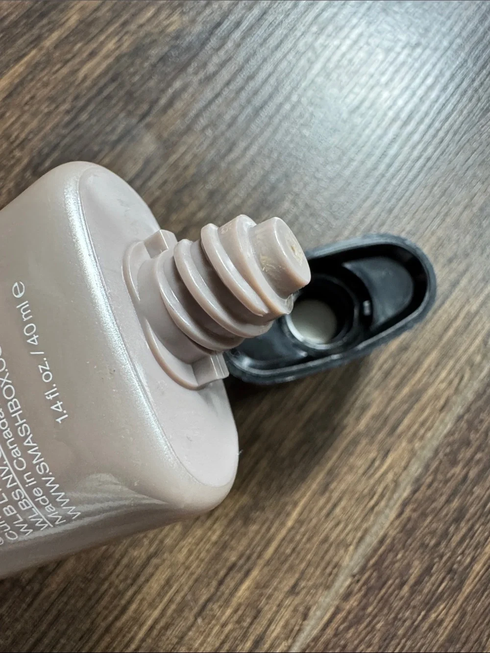 Smashbox Halo Tinted Moisturizer - Light Nude Beige